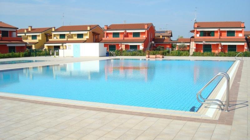 Residence Villaggio Dei Fiori Con Piscina E Posto Spiaggia Incluso Caorle Pokój zdjęcie