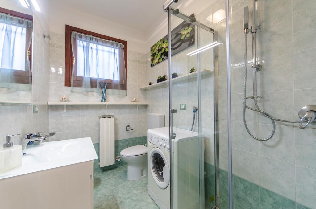 Residence Villaggio Dei Fiori Con Piscina E Posto Spiaggia Incluso Caorle Pokój zdjęcie